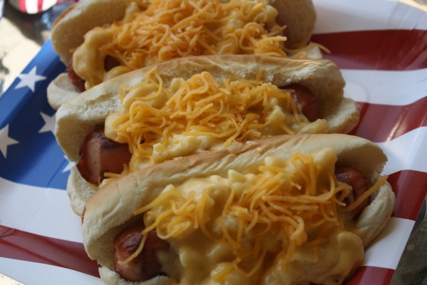 Mac and Cheese Hotdogs